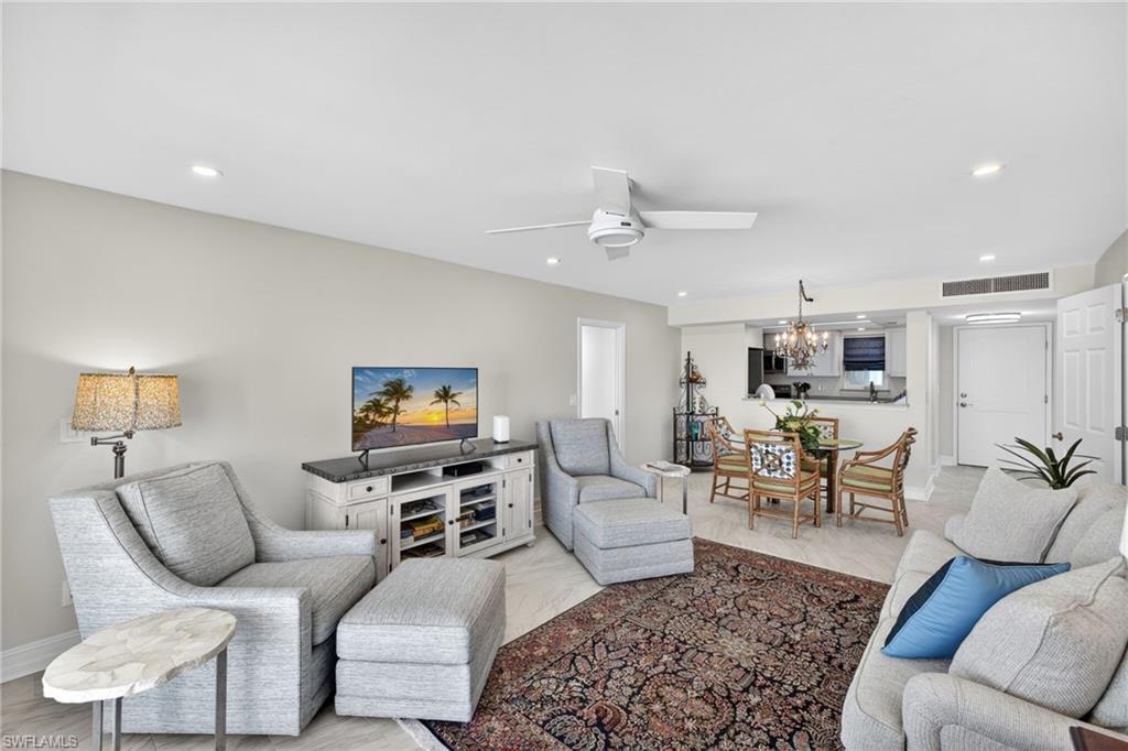 2560 Estero Blvd 5c Property Photo 11