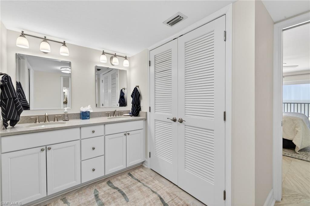 2560 Estero Blvd 5c Property Photo 21