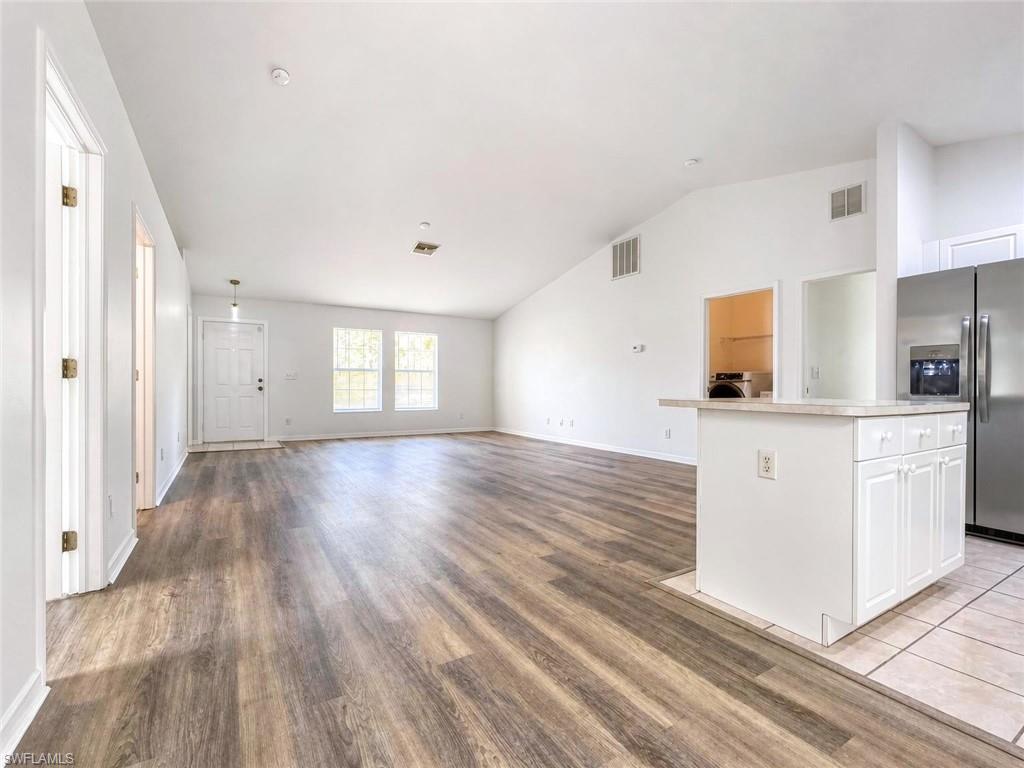 1407 10th St Property Photo 4
