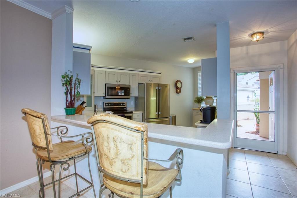 8365 Excalibur Cir K6 Property Photo 4
