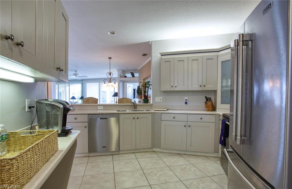 8365 Excalibur Cir K6 Property Photo 5