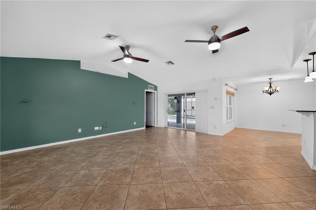 1624 33rd St Property Photo 5