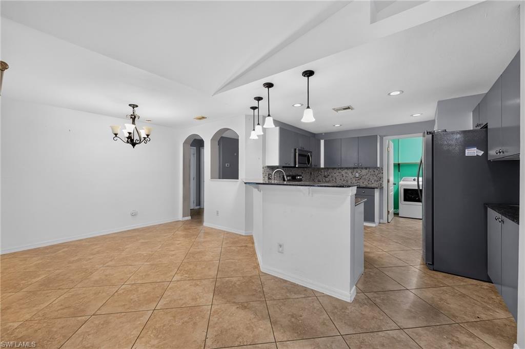 1624 33rd St Property Photo 6