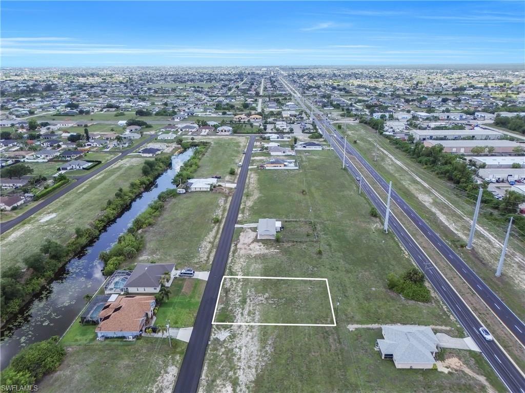 1011 23rd Ter Property Photo 7