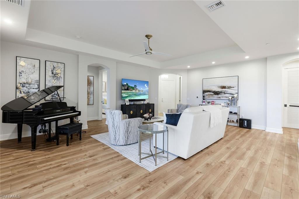 588 Avellino Isles Cir 20101 Property Photo 5