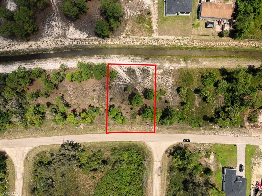 1041 Coleridge St Property Photo 2