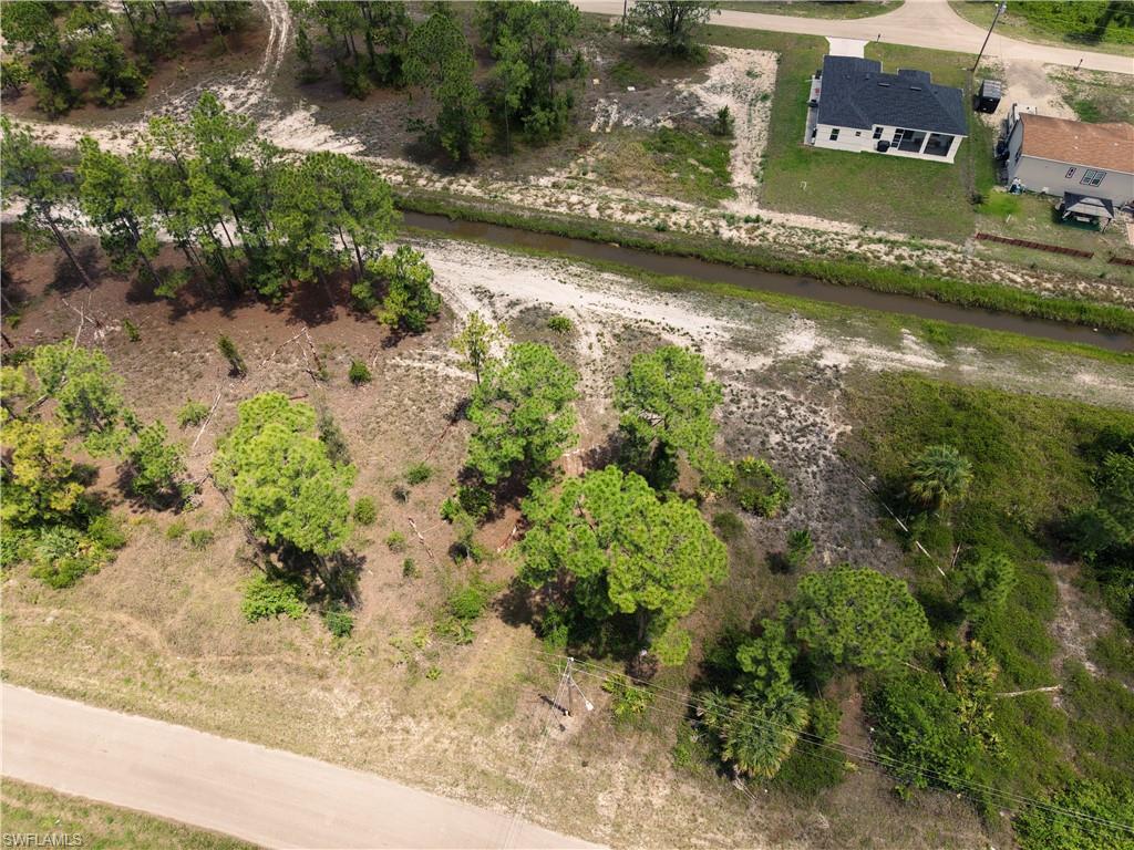 1041 Coleridge St Property Photo 3
