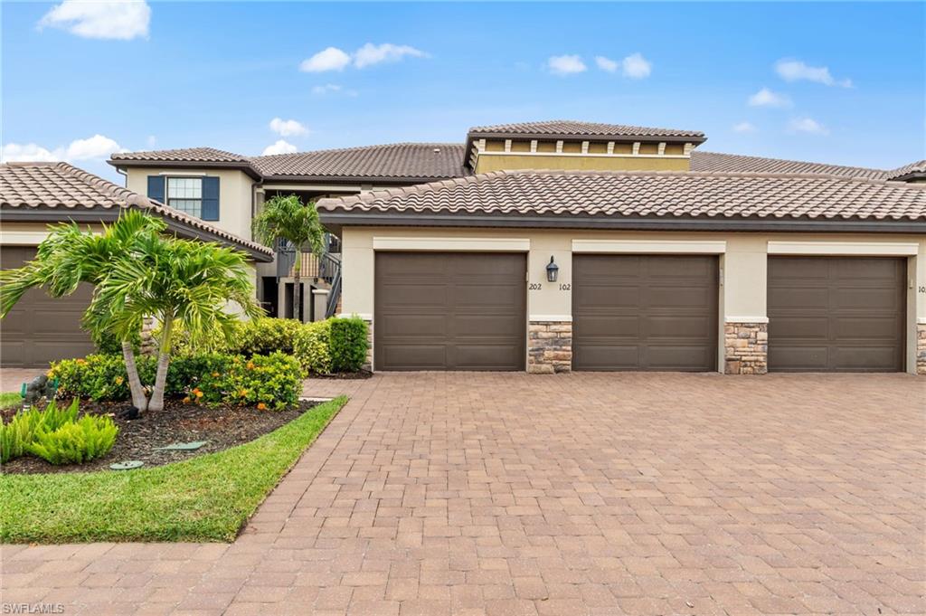 9366 Pocida Ct 202 Property Photo 2