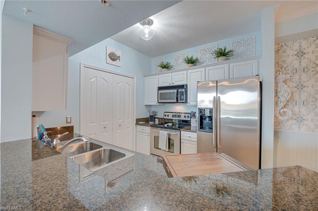12940 Positano Cir 304 Property Photo 6