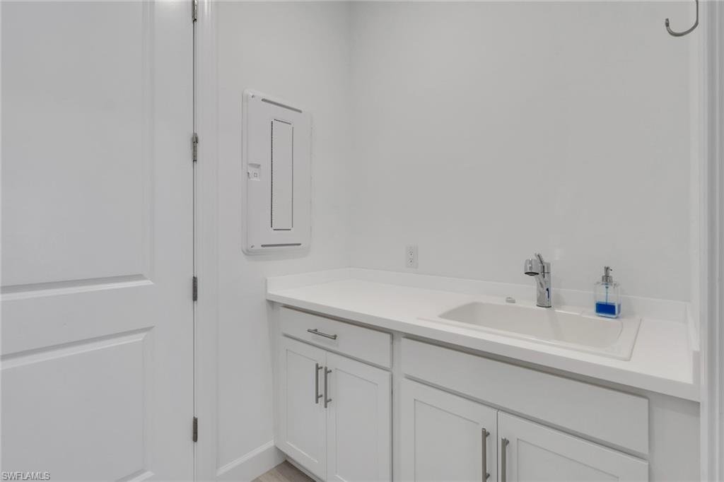 6157 Liberty St Property Photo 22