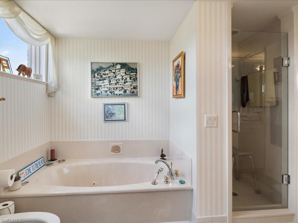 6075 Pelican Bay Blvd 506 Property Photo 18