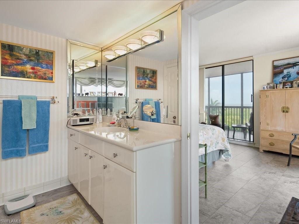 6075 Pelican Bay Blvd 506 Property Photo 19