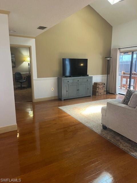 840 Meadowland Dr J Property Photo 8