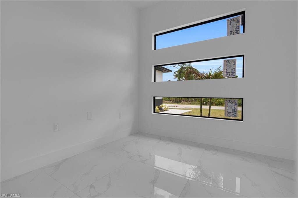 2909 Dora Ave N Property Photo 16