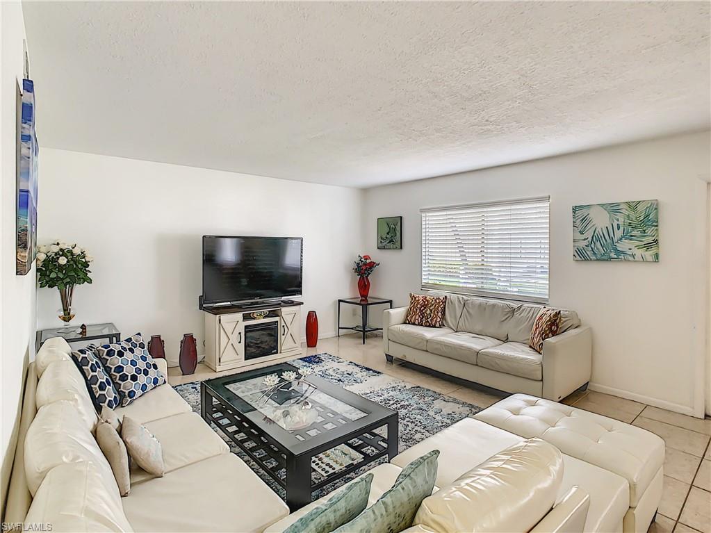 4625 Bayshore Dr D8 Property Photo 3