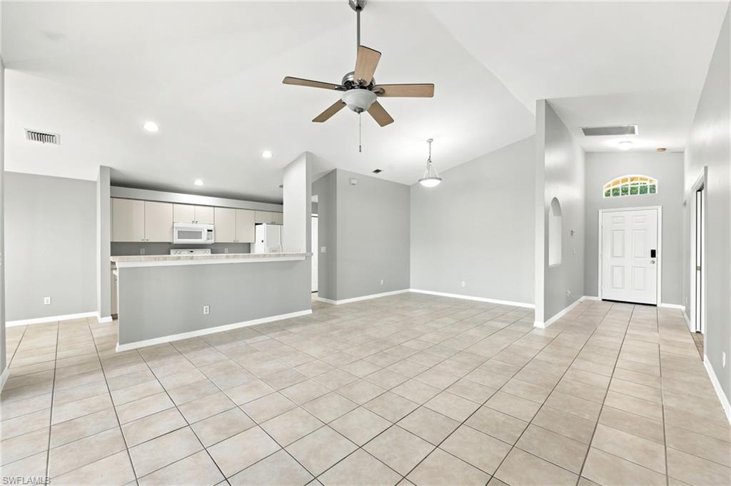 25925 Pebblecreek Dr Property Photo 6