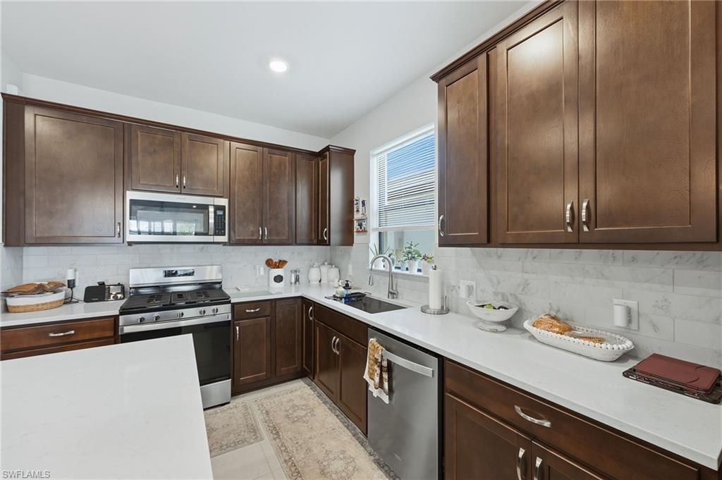 24882 Marina Del Ray Dr Property Photo 13