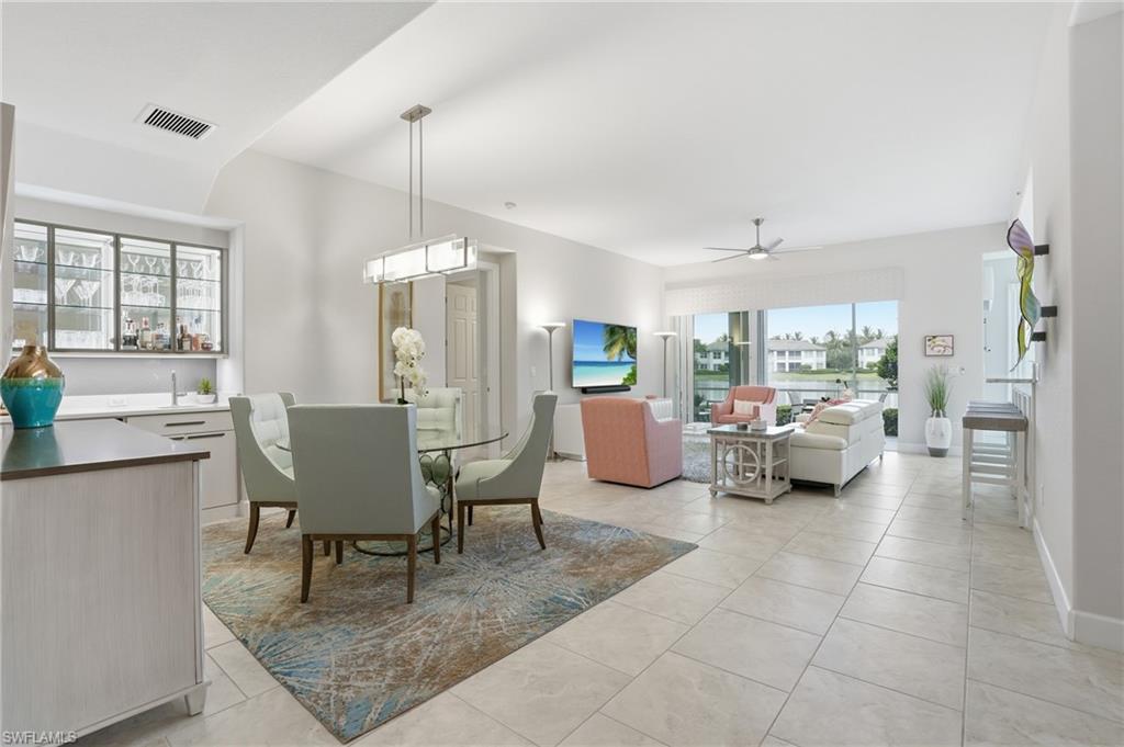 8066 Signature Club Cir 102 Property Photo 5