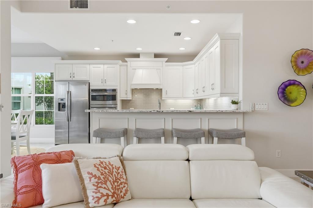 8066 Signature Club Cir 102 Property Photo 16