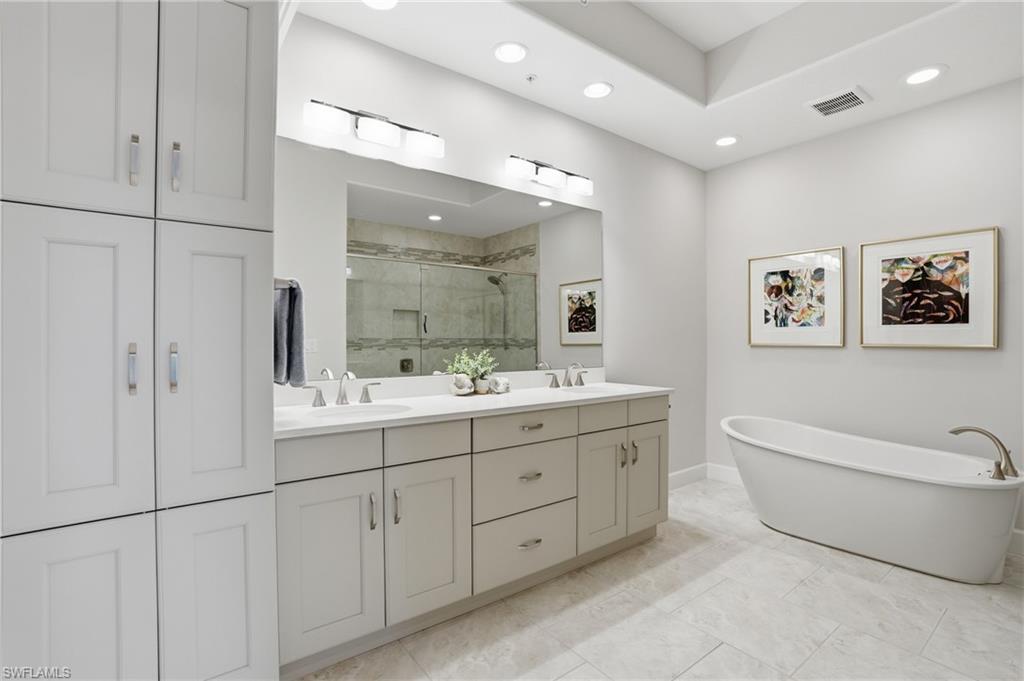 8066 Signature Club Cir 102 Property Photo 24