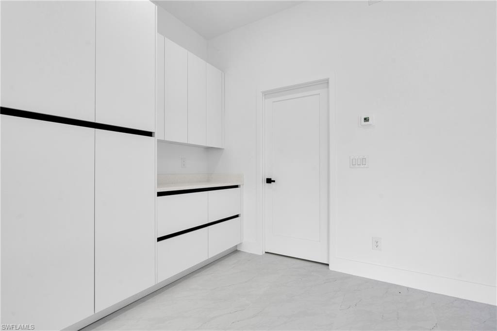 103 6th St Property Photo 17