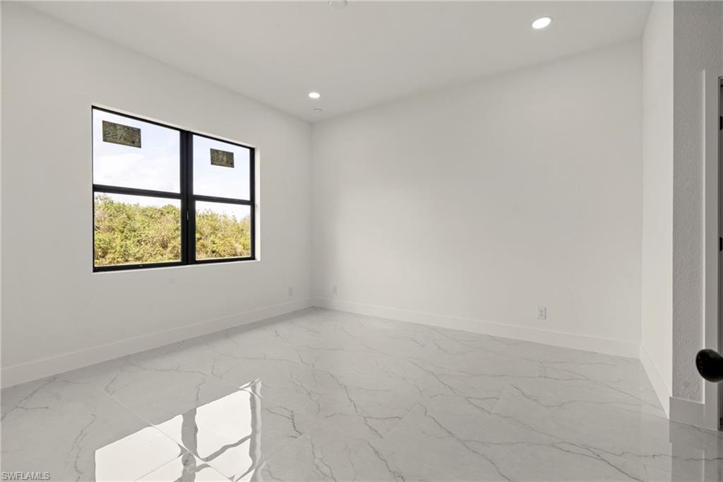 103 6th St Property Photo 19
