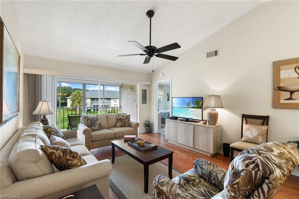 685 Squire Cir 204 Property Photo 6