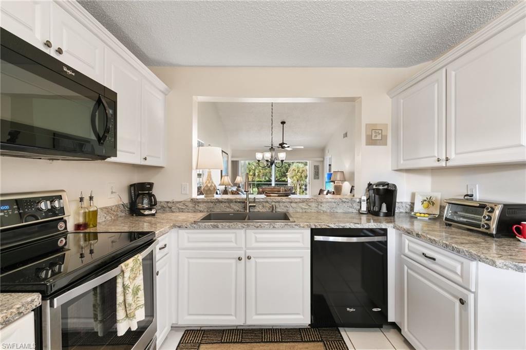 685 Squire Cir 204 Property Photo 11