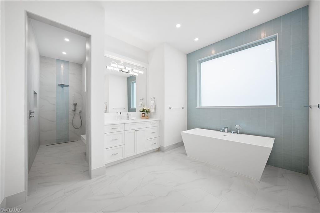 623 Park Shore Dr Property Photo 16