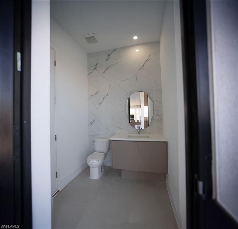 1817 17th St Property Photo 16