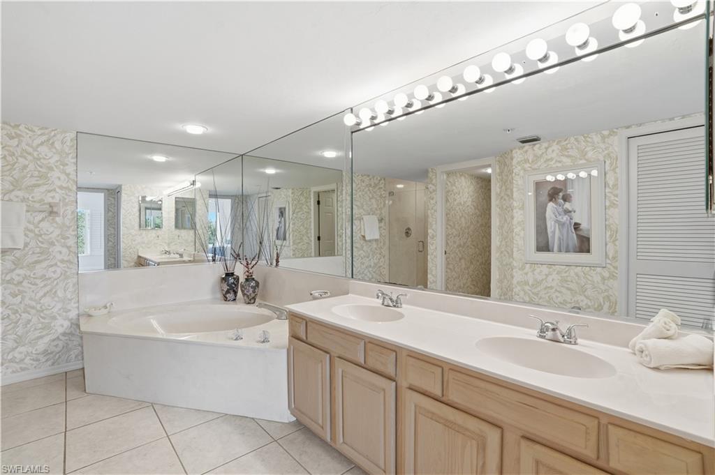 26880 Wedgewood Dr 402 Property Photo 19