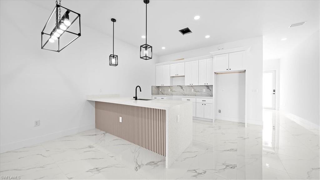 1318/1320 16th Ter Property Photo 8