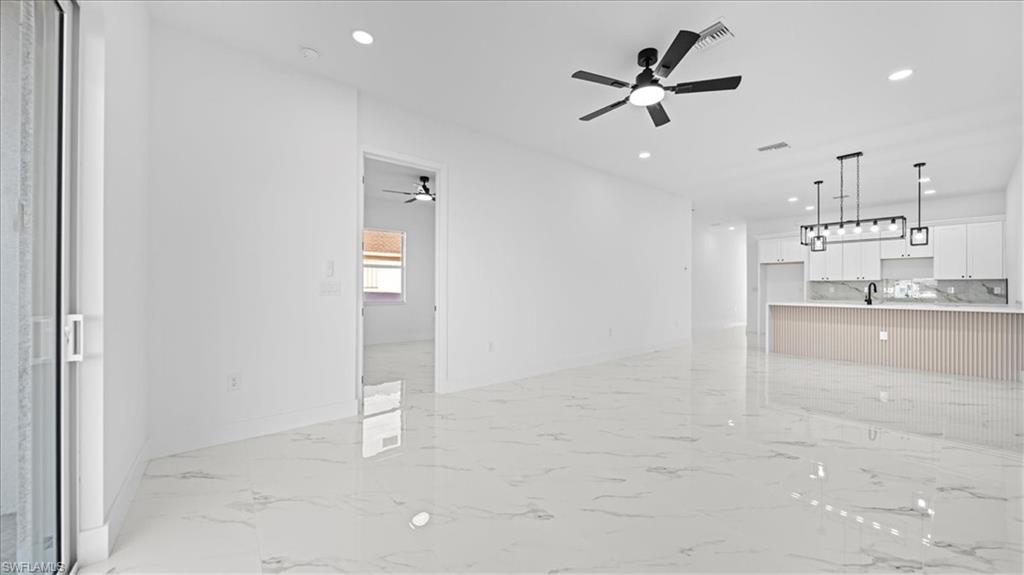 1318/1320 16th Ter Property Photo 10