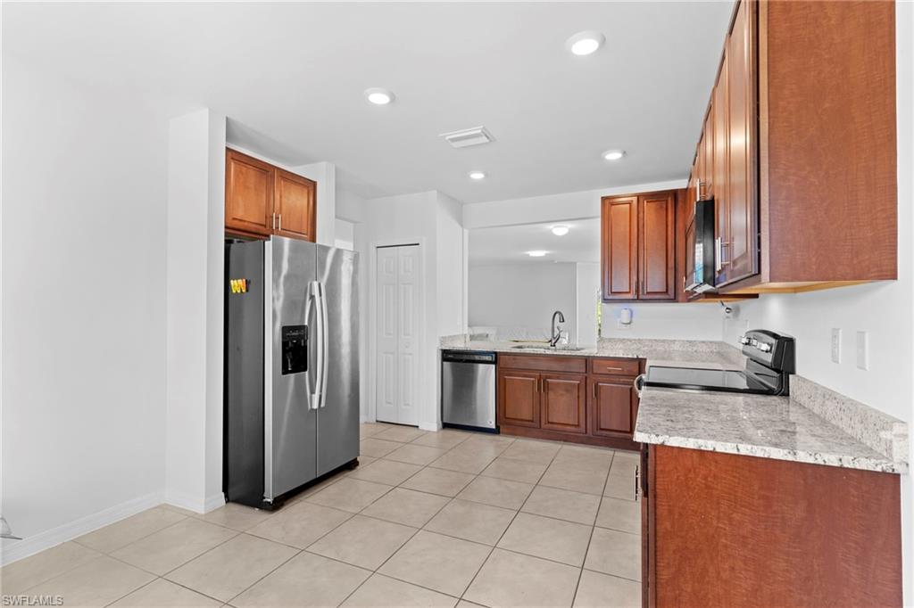 722 Hadley Pl W Property Photo 5