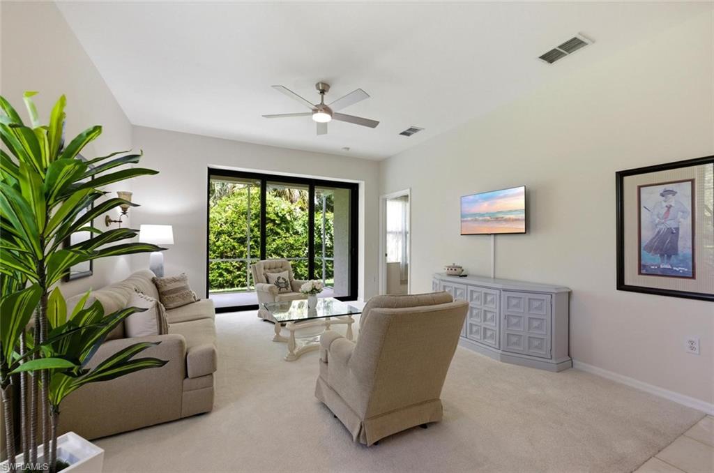 7685 Meadow Lakes Dr 1301 Property Photo 5