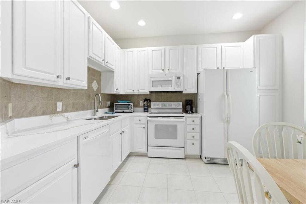 7685 Meadow Lakes Dr 1301 Property Photo 9