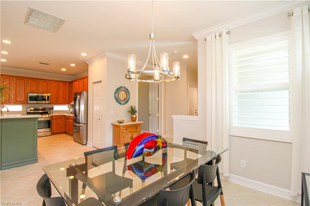 1912 Tarpon Bay Dr N Property Photo 4