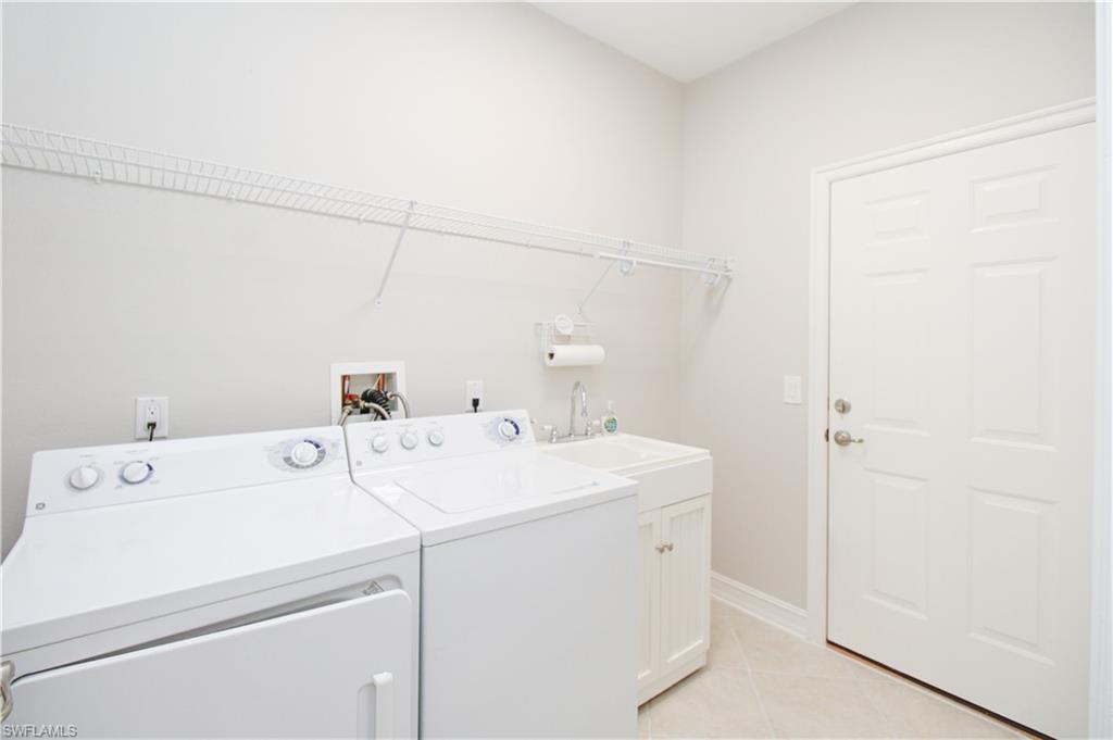 1912 Tarpon Bay Dr N Property Photo 24