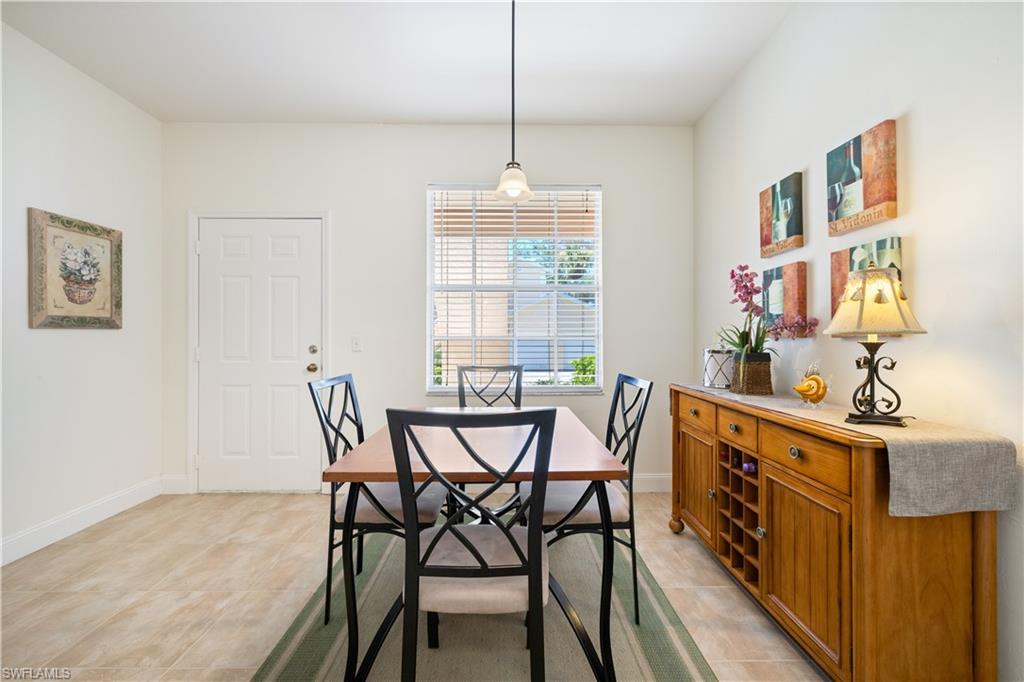 757 Wiggins Lake Dr 106 Property Photo 5