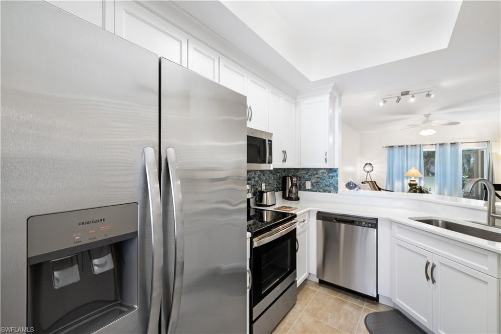 757 Wiggins Lake Dr 106 Property Photo 6