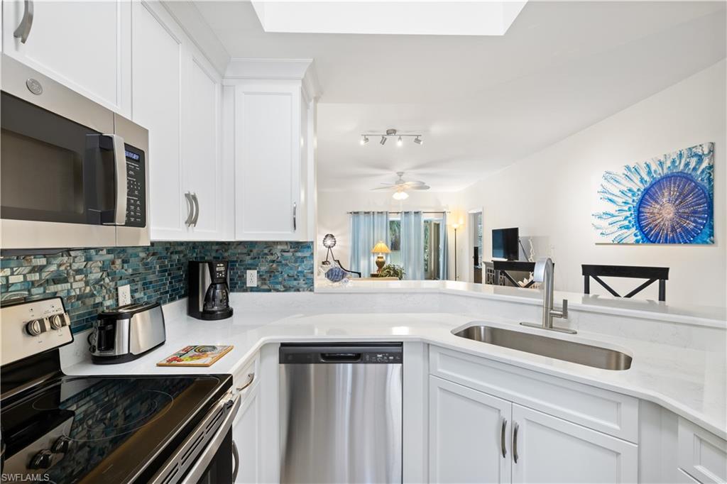 757 Wiggins Lake Dr 106 Property Photo 7