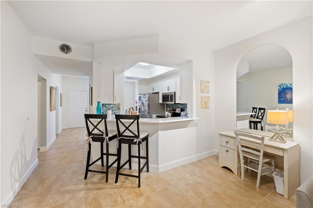 757 Wiggins Lake Dr 106 Property Photo 9