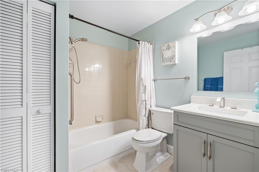 757 Wiggins Lake Dr 106 Property Photo 18