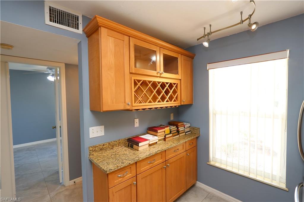 1305 Mainsail Dr 1002 Property Photo 9