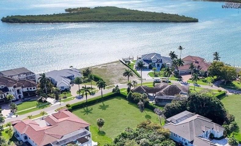 980 Caxambas Dr Property Photo 1