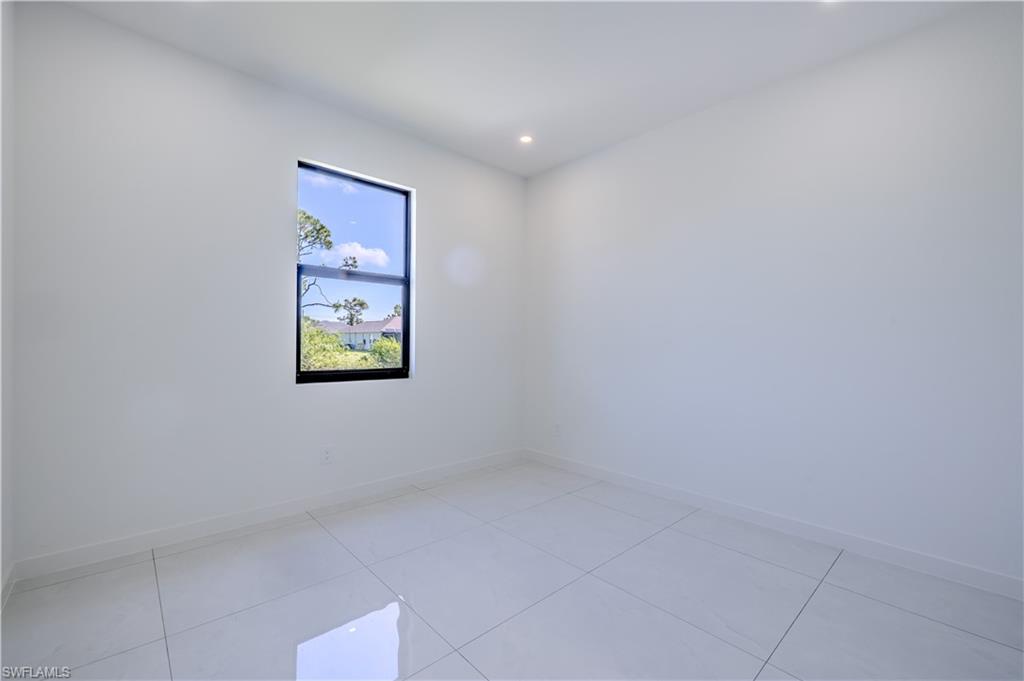 226021227 Property Photo 12
