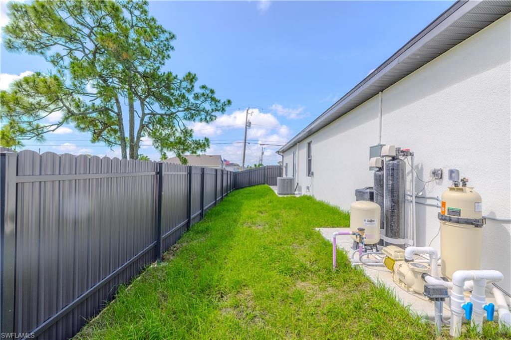 226021227 Property Photo 47
