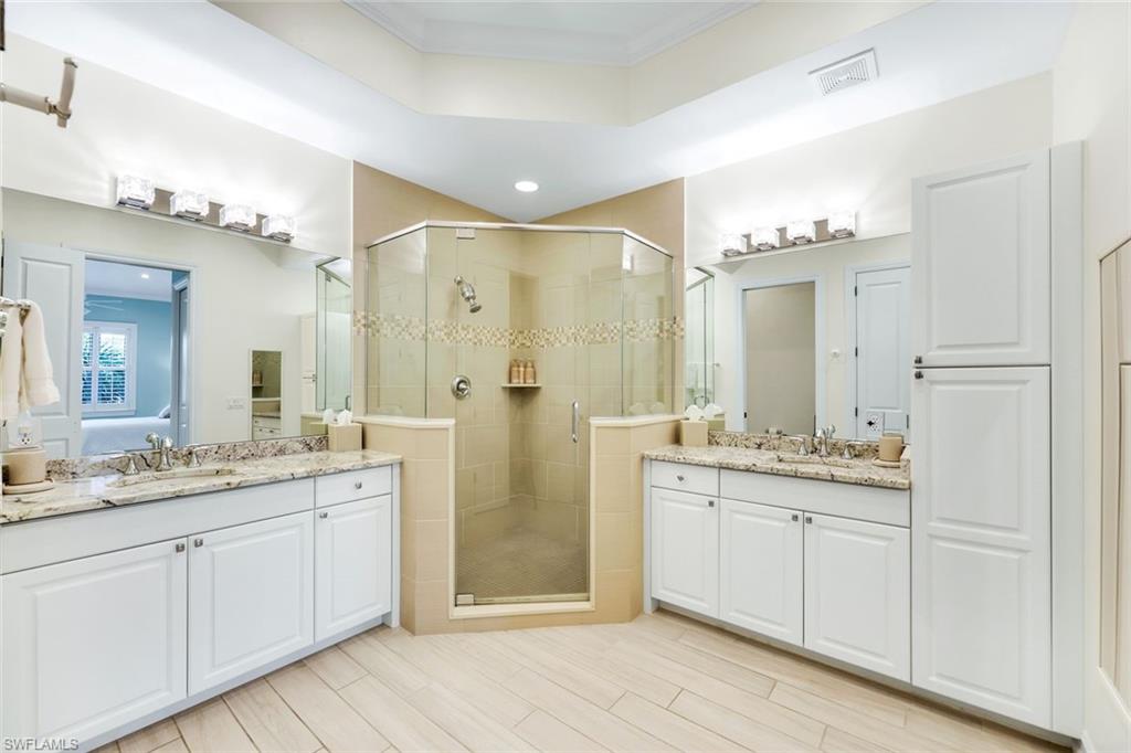 800 Breakaway Ln 203 Property Photo 14