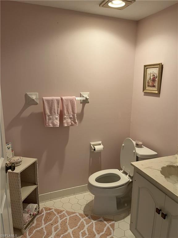 6075 Pelican Bay Blvd 1204 Property Photo 12