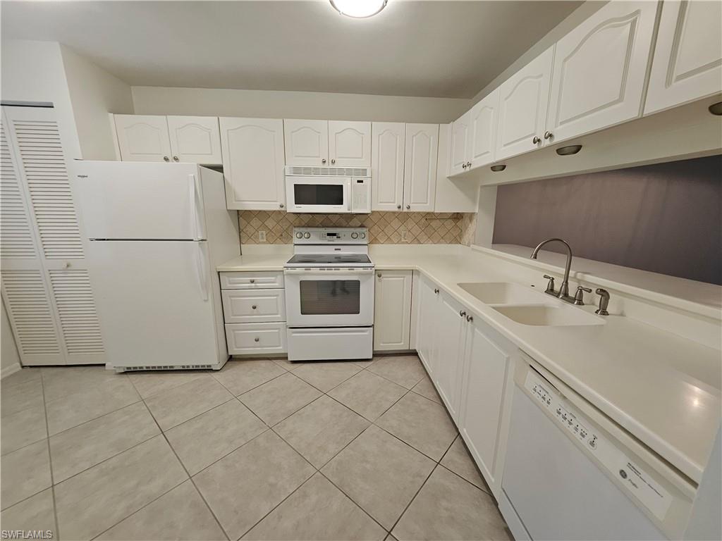 3001 Sandpiper Bay Cir B202 Property Photo 3